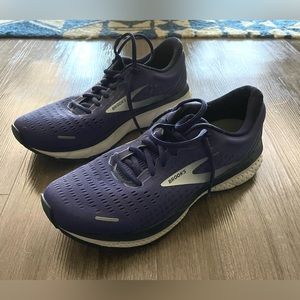 Men’s Brooks Ghost 13 size 10 running shoes